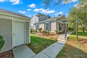 20 Red Oak Trail, Cary, IL 60013 - Photo 2
