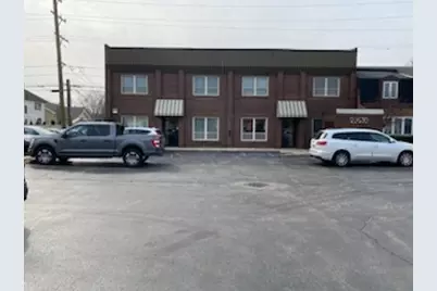 10610 S Cicero Avenue #6, Oak Lawn, IL 60453 - Photo 1