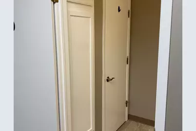 10610 S Cicero Avenue #6, Oak Lawn, IL 60453 - Photo 2