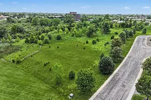 15 Templeton Dr, Oak Brook, IL 60523 - Photo 8