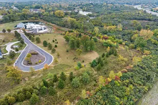 15 Templeton Dr, Oak Brook, IL 60523 - Photo 8