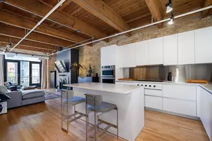 375 W Erie St, Chicago, IL 60654 - Photo 2