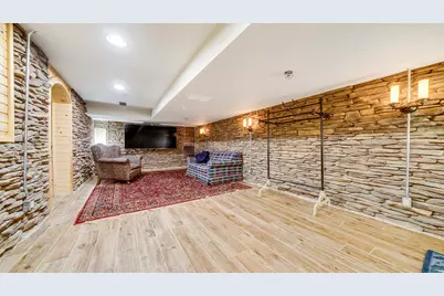 409 N State Street, Franklin Grove, IL 61031 - Photo 80