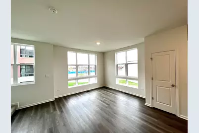 374 Summit Circle, Lombard, IL 60148 - Photo 6