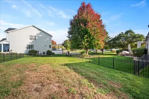 1084 Redwood Dr, Yorkville, IL 60560 - Photo 26