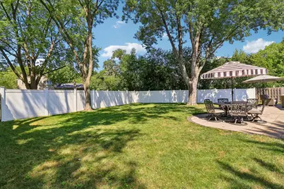 938 N Marsha Drive, Palatine, IL 60067 - Photo 40