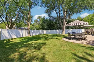 938 N Marsha Dr, Palatine, IL 60067 - Photo 40