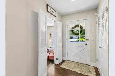 938 N Marsha Drive, Palatine, IL 60067 - Photo 2