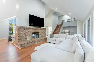 120 Pratt Blvd, Roselle, IL 60172 - Photo 8