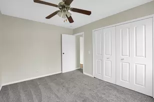 3206 York Dr, Champaign, IL 61821 - Photo 4