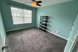 2254 Gallant Fox Cir, Montgomery, IL 60538 - Photo 16