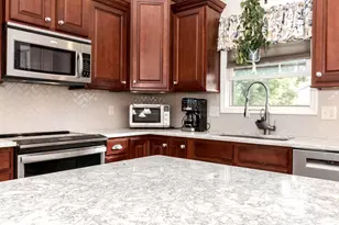 36 Lone Oak Ct, Bloomington, IL 61705 - Photo 14