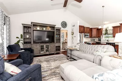 36 Lone Oak Court, Bloomington, IL 61705 - Photo 8