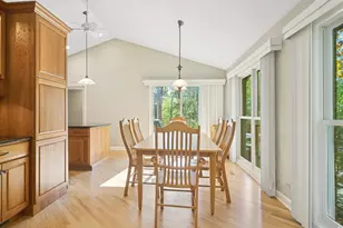 205 Bradford Ct, Lake Bluff, IL 60044 - Photo 18