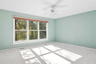 205 Bradford Ct, Lake Bluff, IL 60044 - Photo 22