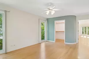 205 Bradford Ct, Lake Bluff, IL 60044 - Photo 12