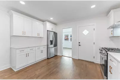 2630 N Austin Avenue, Chicago, IL 60639 - Photo 10