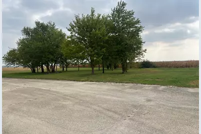 2864 W State Route 17, Kankakee, IL 60901 - Photo 2