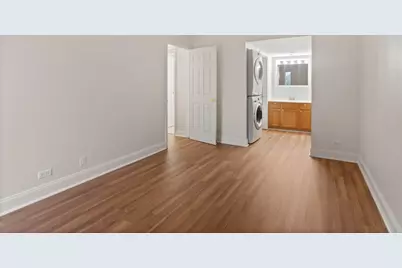 1975 Kenilworth Circle #B, Hoffman Estates, IL 60169 - Photo 16