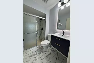 7854 S South Shore Drive #402, Chicago, IL 60649 - Photo 4