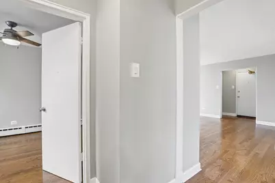 2412 W Farragut Avenue #2B-2422, Chicago, IL 60625 - Photo 14