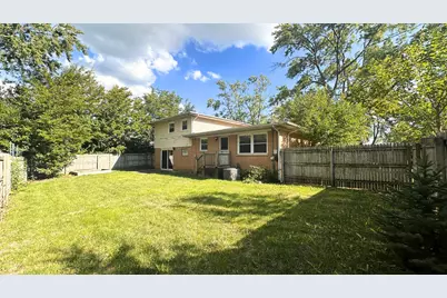 159 Pleasant Drive, Chicago Heights, IL 60411 - Photo 18