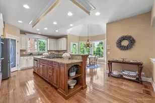 675 Oak Ln, South Elgin, IL 60177 - Photo 18