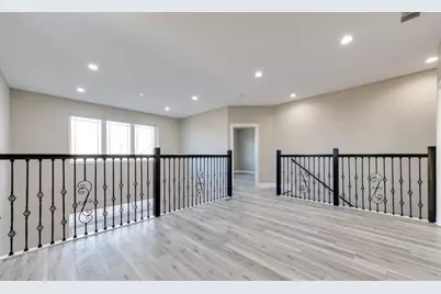 250 Violet Lane, Wheeling, IL 60090 - Photo 10