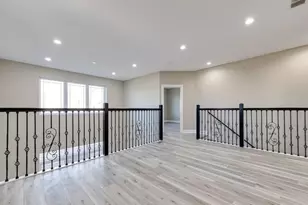 250 Violet Ln, Wheeling, IL 60090 - Photo 10