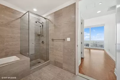 401 N Wabash Avenue #42E, Chicago, IL 60611 - Photo 14