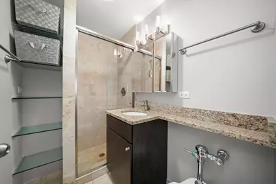 222 E Pearson Street #2302, Chicago, IL 60611 - Photo 16