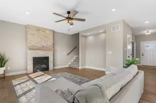 500 Prairie Meadows Dr, Heyworth, IL 61745 - Photo 8