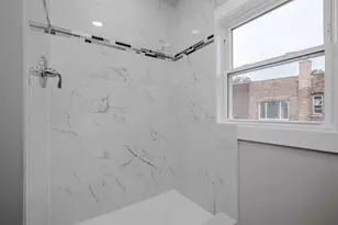 7345 S Bennett Ave, Chicago, IL 60649 - Photo 20