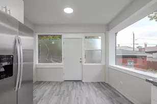 7345 S Bennett Ave, Chicago, IL 60649 - Photo 6