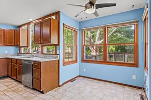 2401 Lakewood Dr, Champaign, IL 61822 - Photo 14