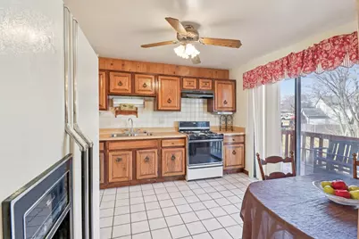 4485 Bayside Circle, Hoffman Estates, IL 60192 - Photo 12