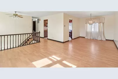 4485 Bayside Circle, Hoffman Estates, IL 60192 - Photo 8