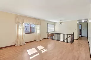 4485 Bayside Cir, Hoffman Estates, IL 60192 - Photo 10