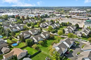 212 Village Creek Dr, Lake in the Hills, IL 60156 - Photo 40