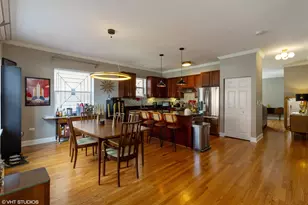 2042 W Warren Blvd, Chicago, IL 60612 - Photo 2