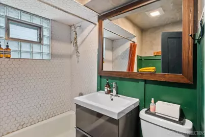 3826 N Whipple Street, Chicago, IL 60618 - Photo 22