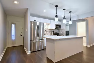 9831 S Karlov Ave, Oak Lawn, IL 60453 - Photo 4