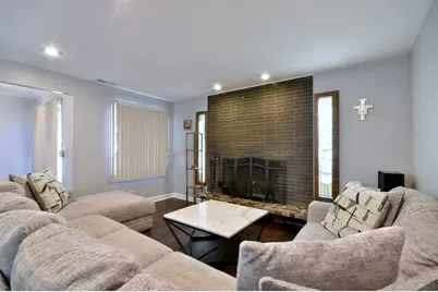 9831 S Karlov Avenue, Oak Lawn, IL 60453 - Photo 12