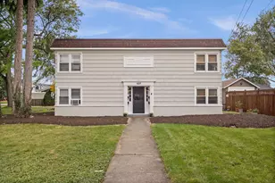 107 N Mallory Ave, Batavia, IL 60510 - Photo 2