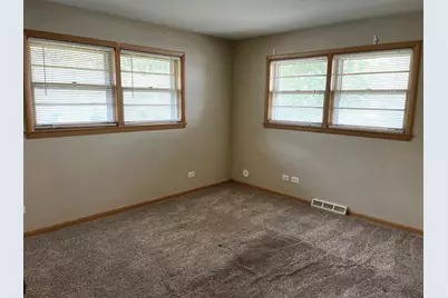 664 E 142nd Street, Dolton, IL 60419 - Photo 10