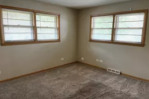 664 E 142nd St, Dolton, IL 60419 - Photo 10