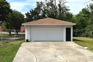 664 E 142nd St, Dolton, IL 60419 - Photo 14