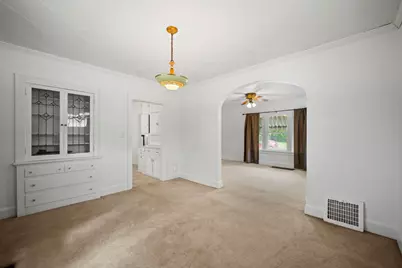 711 Garfield Avenue, Belvidere, IL 61008 - Photo 8