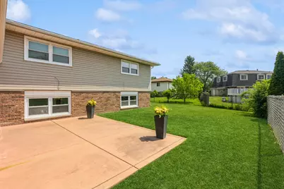 10927 S Circle Drive, Palos Hills, IL 60465 - Photo 28
