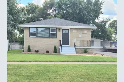 7025 W 84th Street, Burbank, IL 60459 - Photo 1